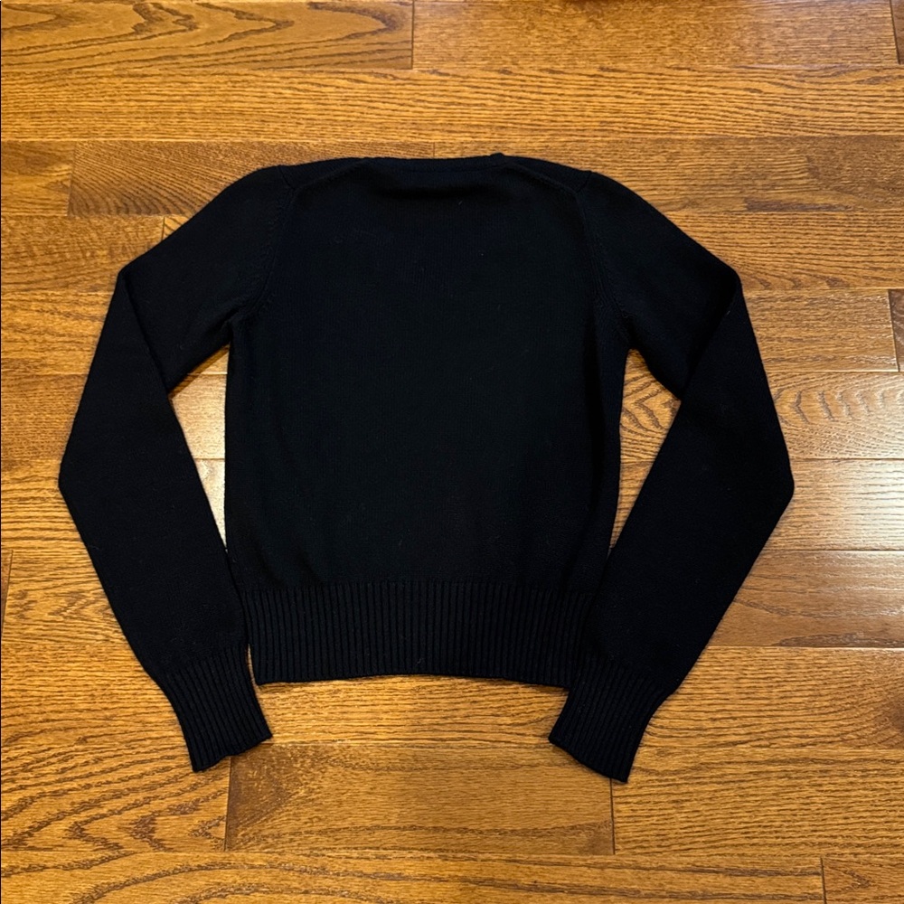 Jil Sander Elegant Black V-Neck Sweater - Picture 2 of 9